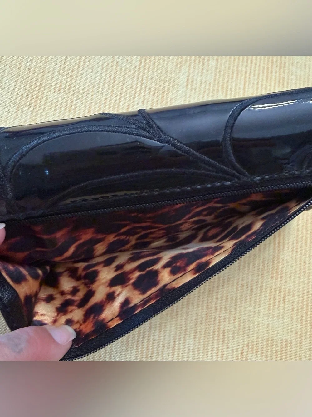 Kreepsville 666 Elvira Mistress of the Dark Spider Web Wallet w/ Spider Charm EU